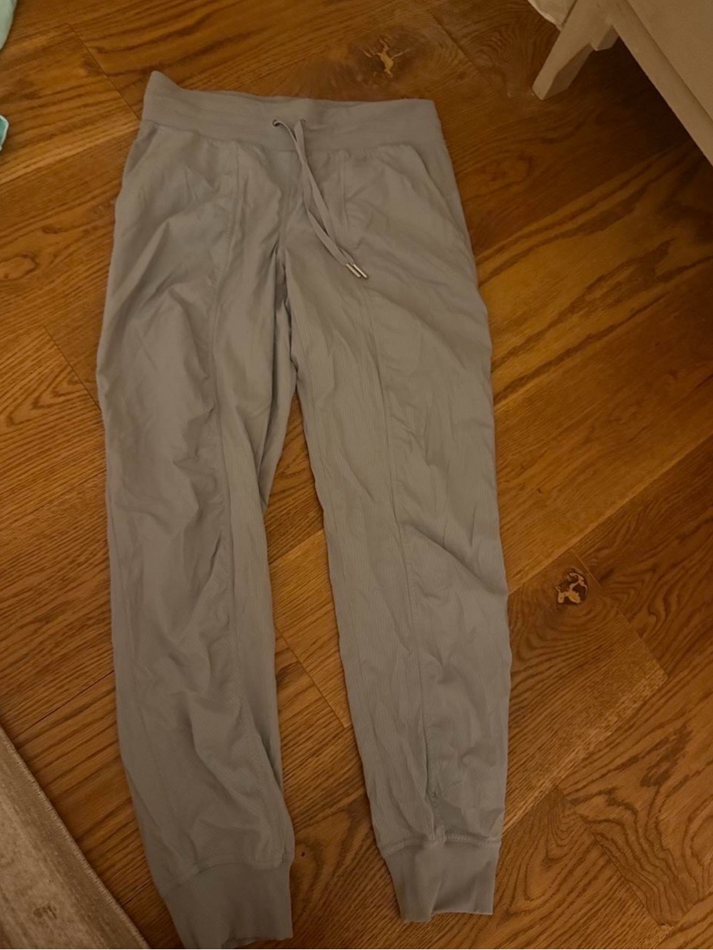 lululemon athletica Women's Light Gray Drawstring Joggers